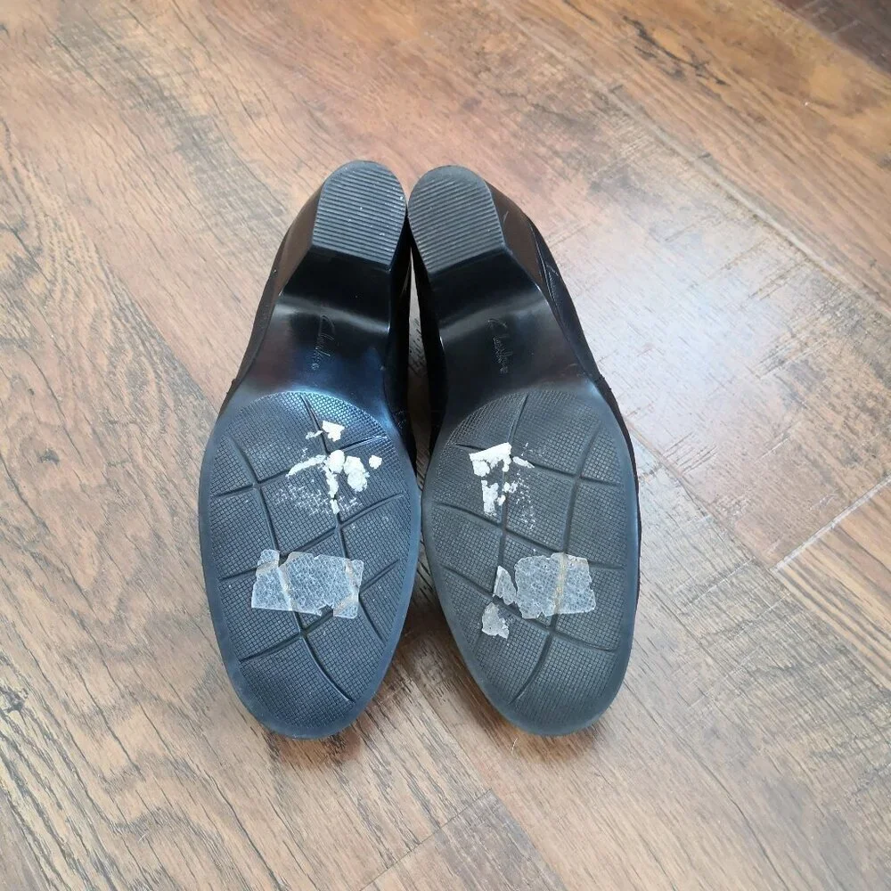 Clarks Ankle Booties Size 8 Black Leather Preppy Ruched‎ Slip On Comfort Shoes